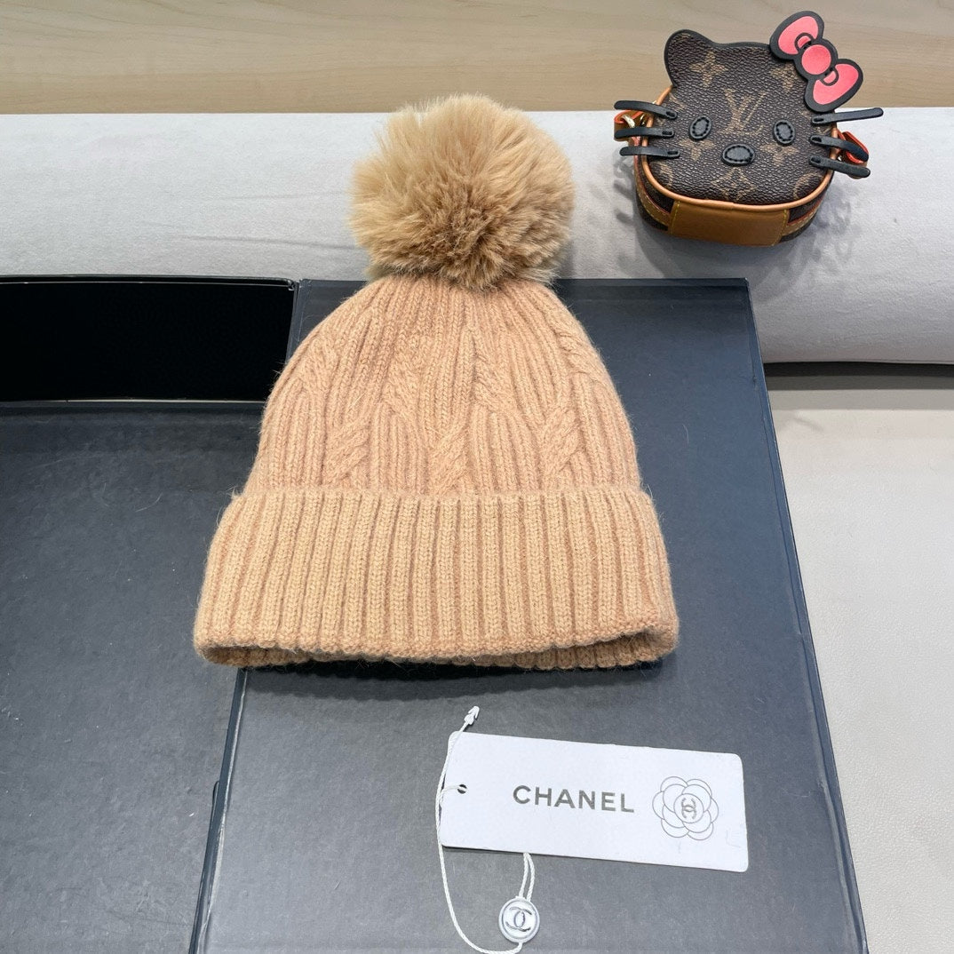 CHANEL BEANIE HAT IN SEPIA TAN WOOL 422177