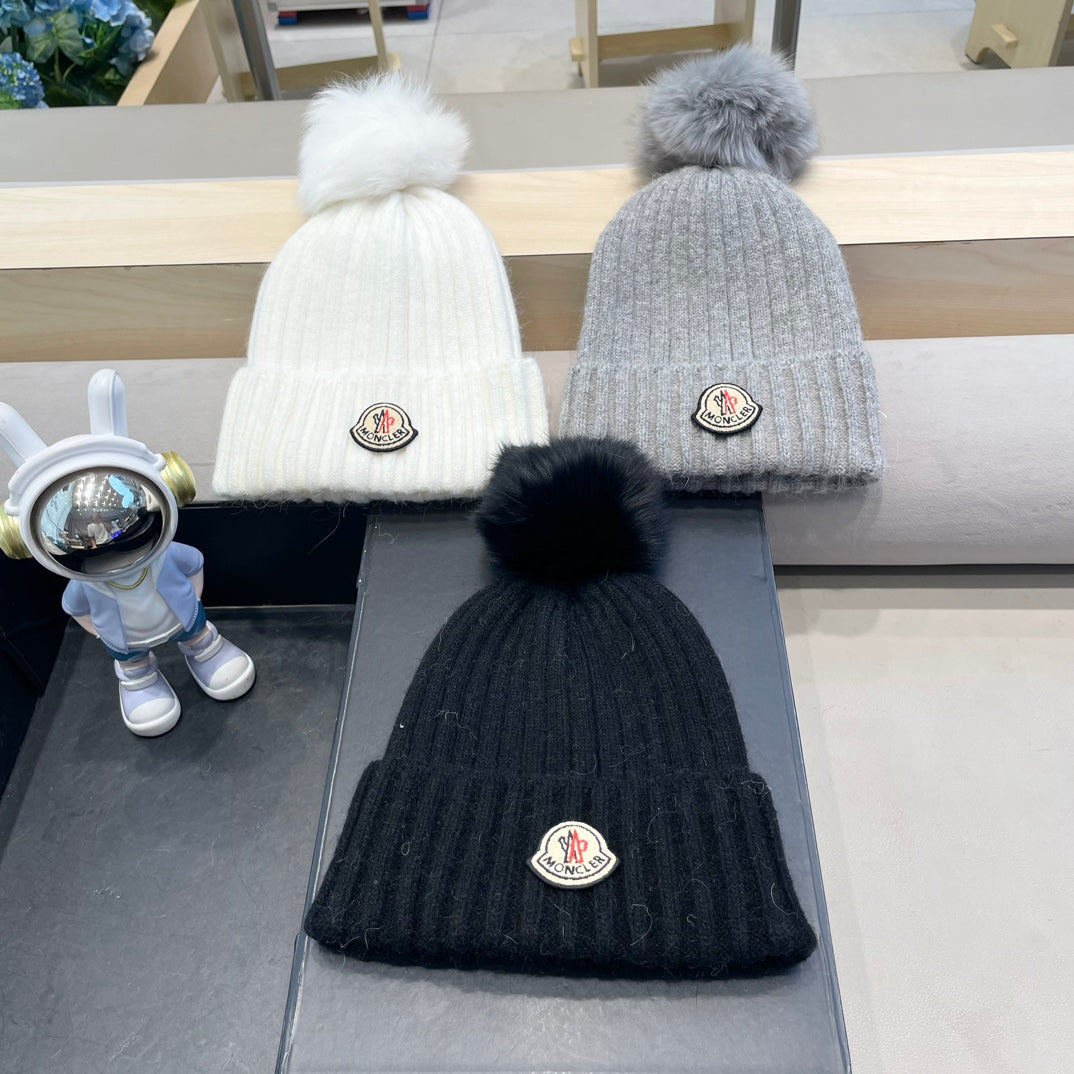MONCLER BEANIE HAT IN ASH GRAY WOOL WITH POM POM 438107