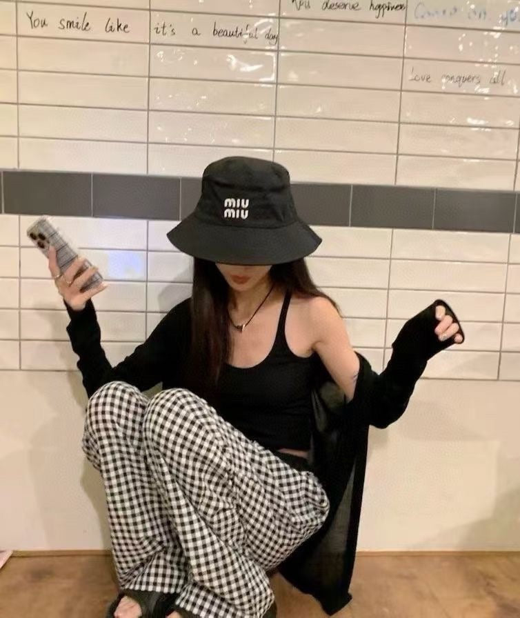 MIU MIU MM CLASSIC REVERSIBLE BUCKET HAT IN LIGHT BEIGE AND BLACK FABRIC