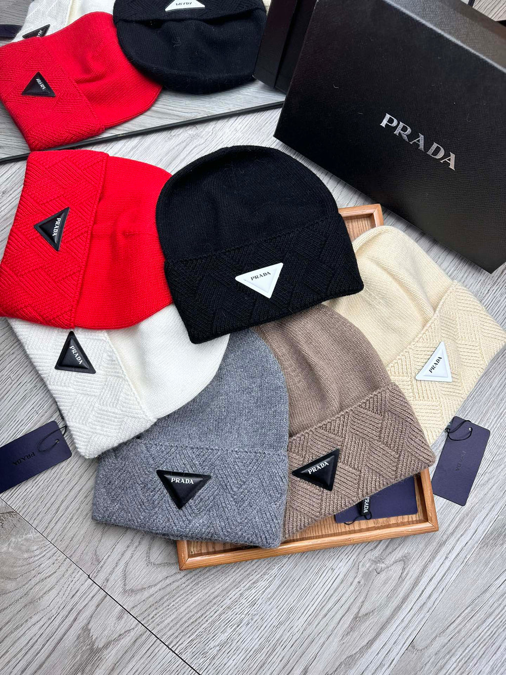 PRADA BEANIE HAT IN BLACK WOOL AND RABBIT FUR 342038
