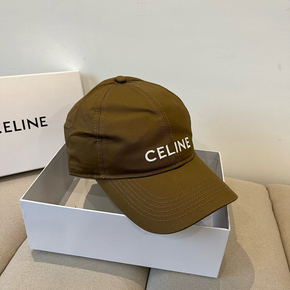 CELINE BASEBALL CAP MODEL 650193 IN BROWN FABRIC